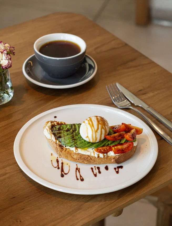 Avocado toast de Punto Café